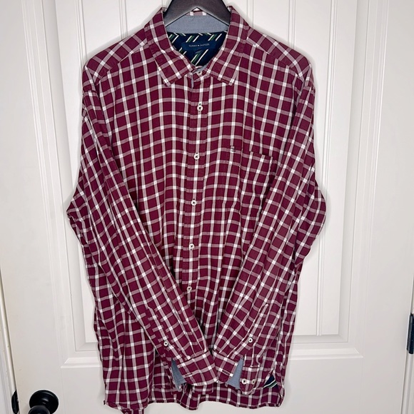 Tommy Hilfiger X-Large Maroon Plaid Button Down Long Sleeve Shirt - Picture 3 of 6